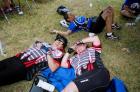 thumbs/mike-cindy-tired.jpg